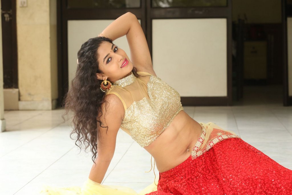 Actress Pavani Photo Gallery