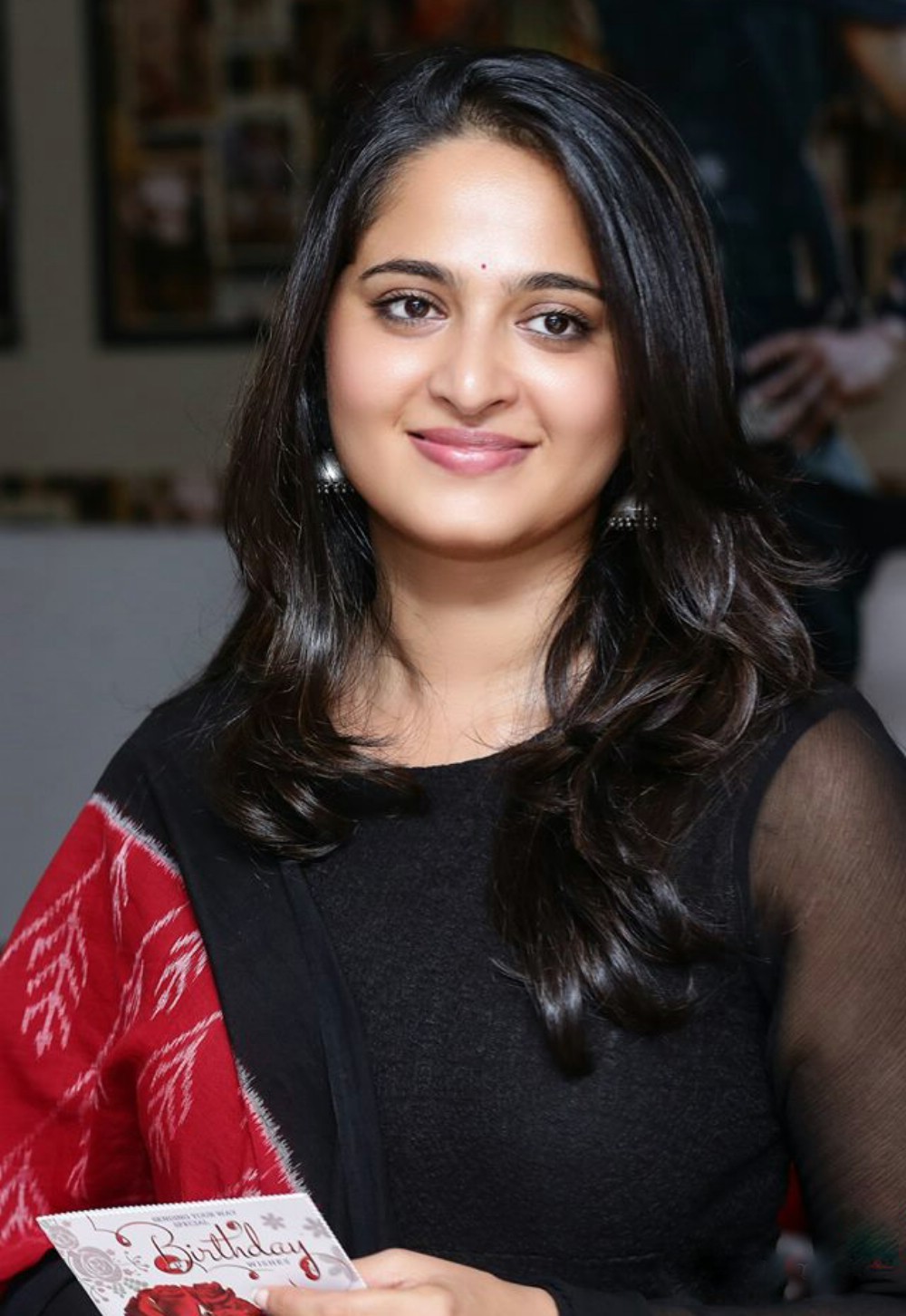 anushka-shetty-at-rudramadevi-promotion-208430