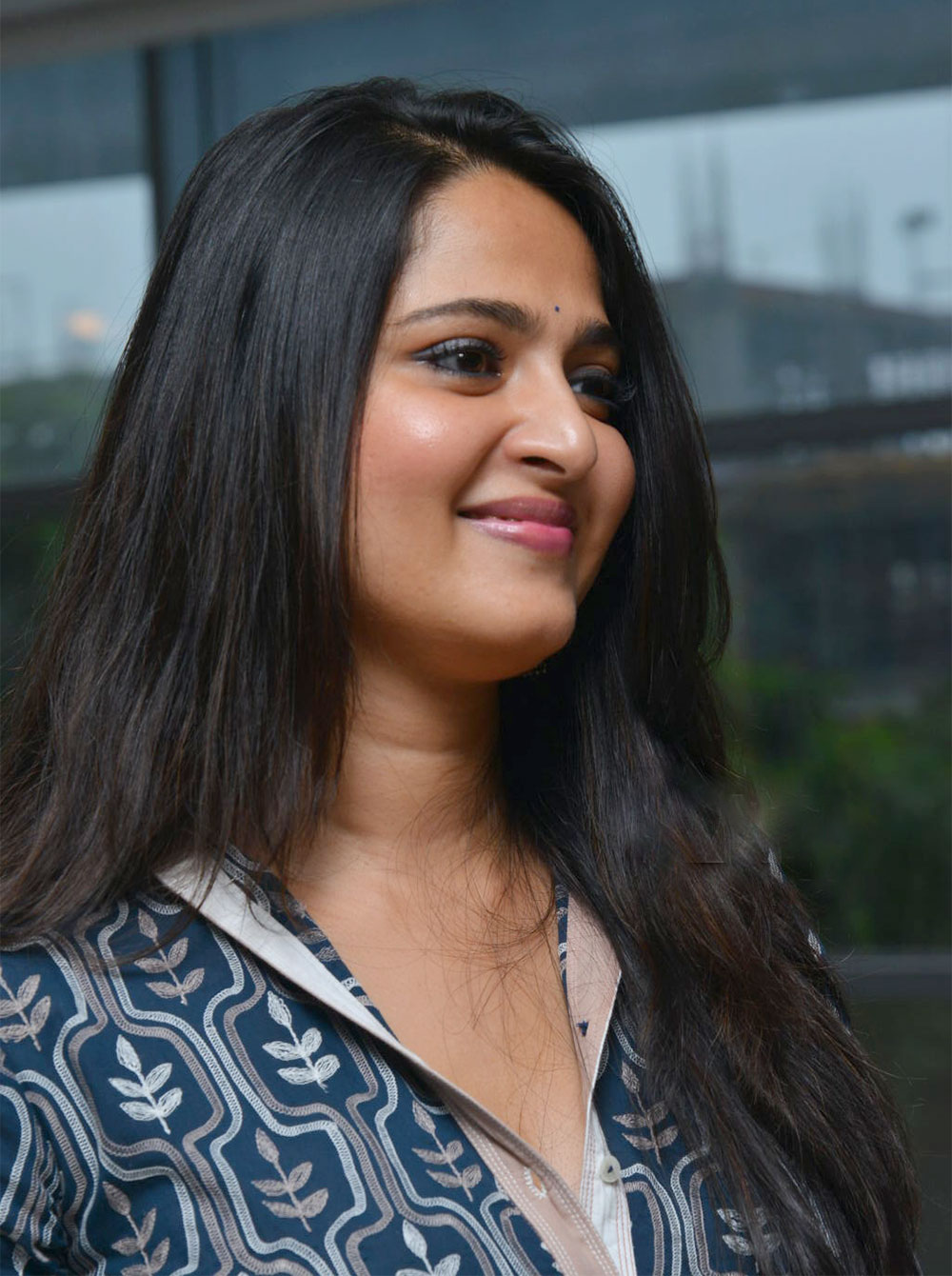 anushka27