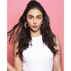 thumb rakul preet3