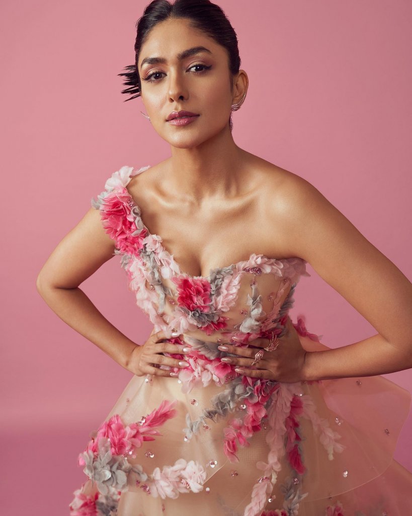 Mrunal Thakur