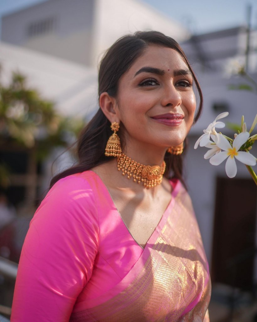 Mrunal Thakur