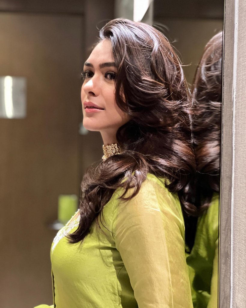 Mrunal Thakur