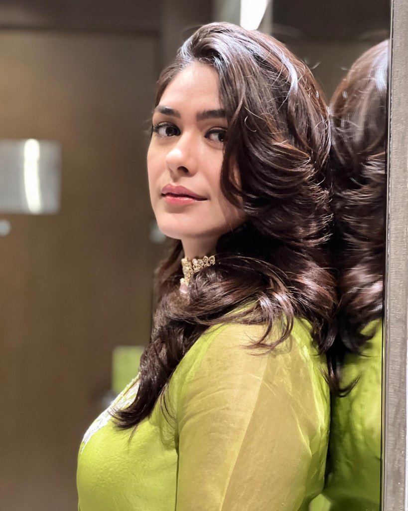 Mrunal Thakur