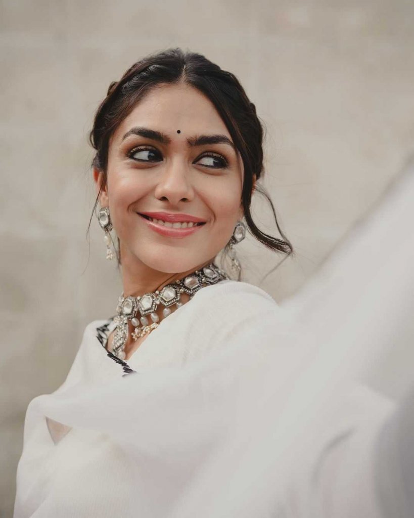 Mrunal Thakur