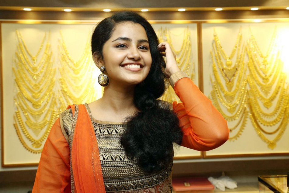 actress-anupama-parameshwaran-stills- 5362