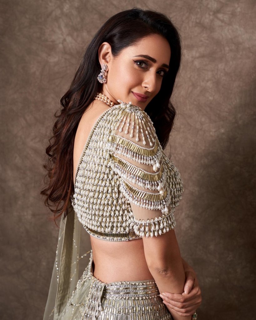 normal pragya jaiswal6