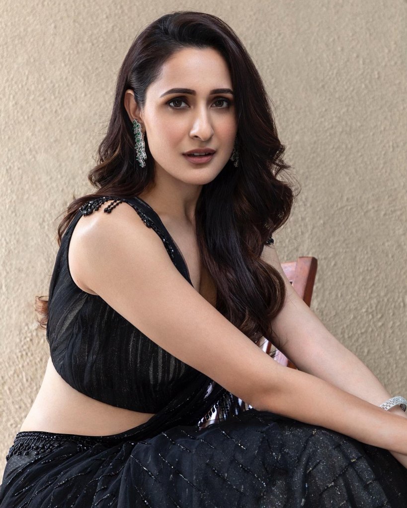 pragya jaiswal4