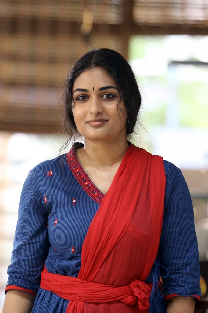 Prayaga-martin-in-pokkiri-simon-2