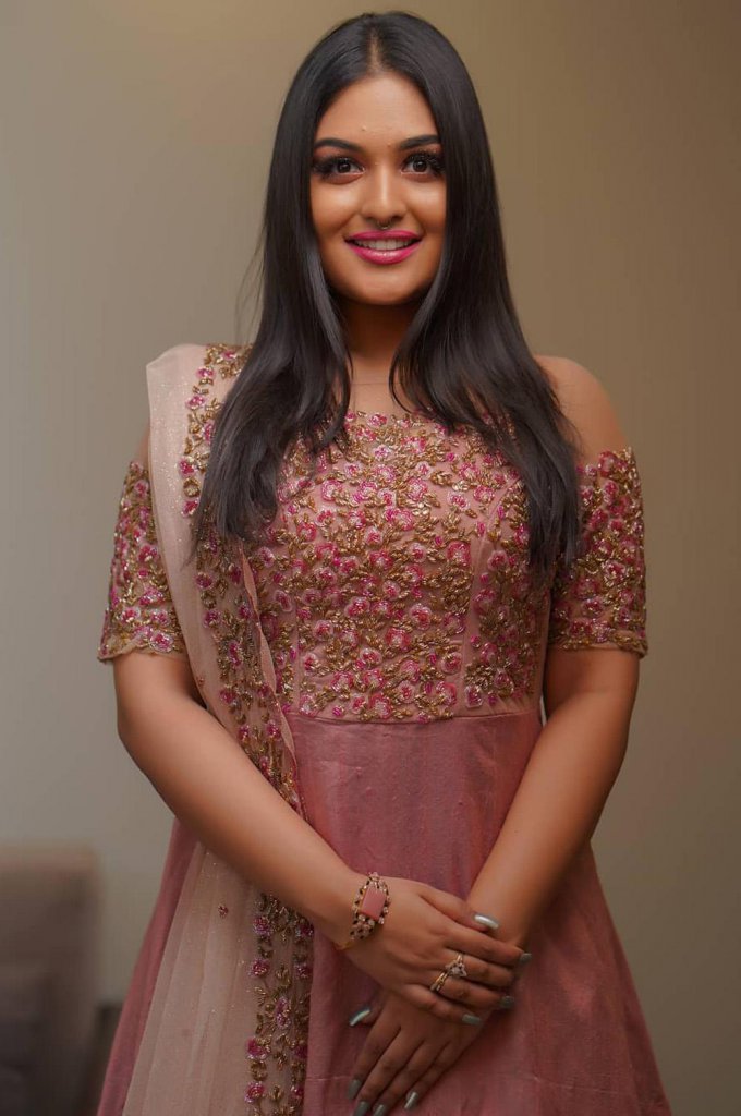 Prayaga-Martin-instagram-stills-6