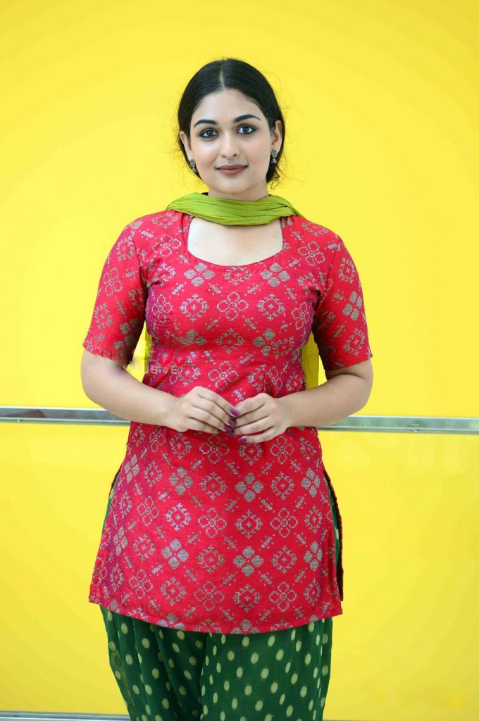 Prayaga-martin-photo-shoot-june-2017-stills-4