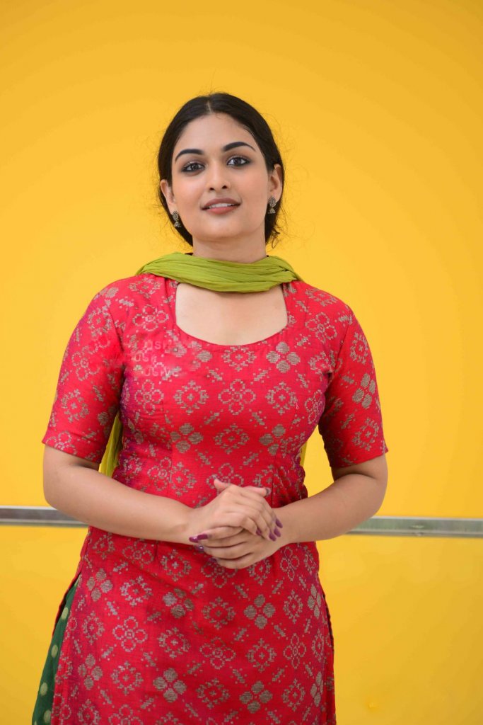 Prayaga-martin-photo-shoot-june-2017-stills-6