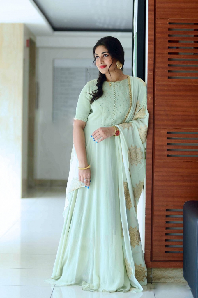 prayaga-martin-stills-june-2017-15