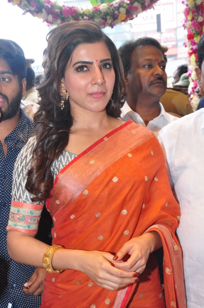 samantha-at-southindia-shopping-mall-012