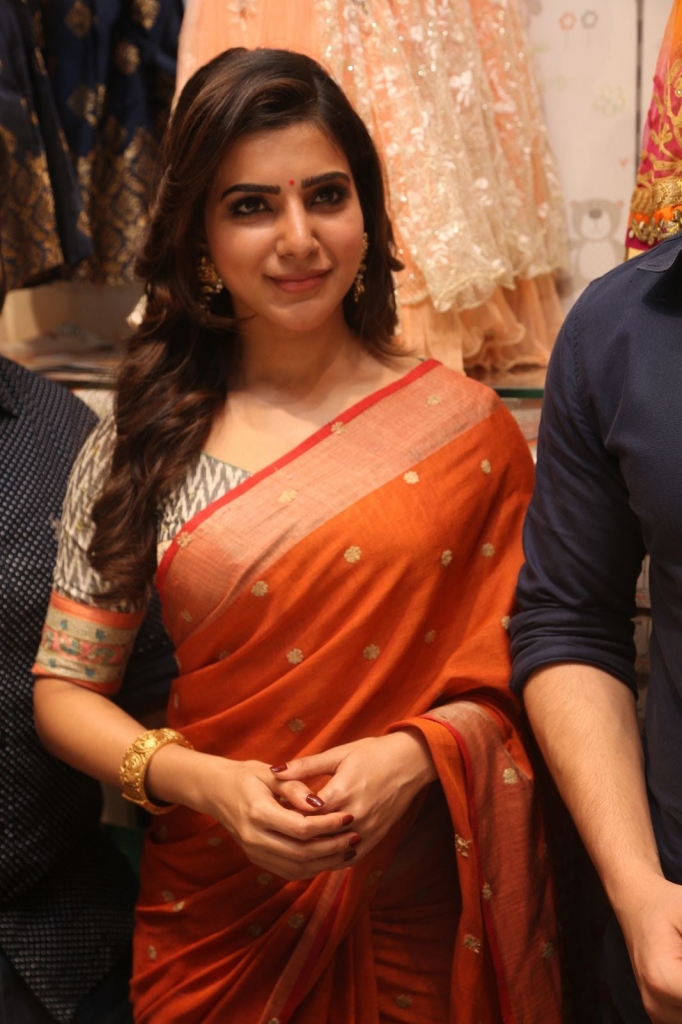 samantha-at-southindia-shopping-mall-018