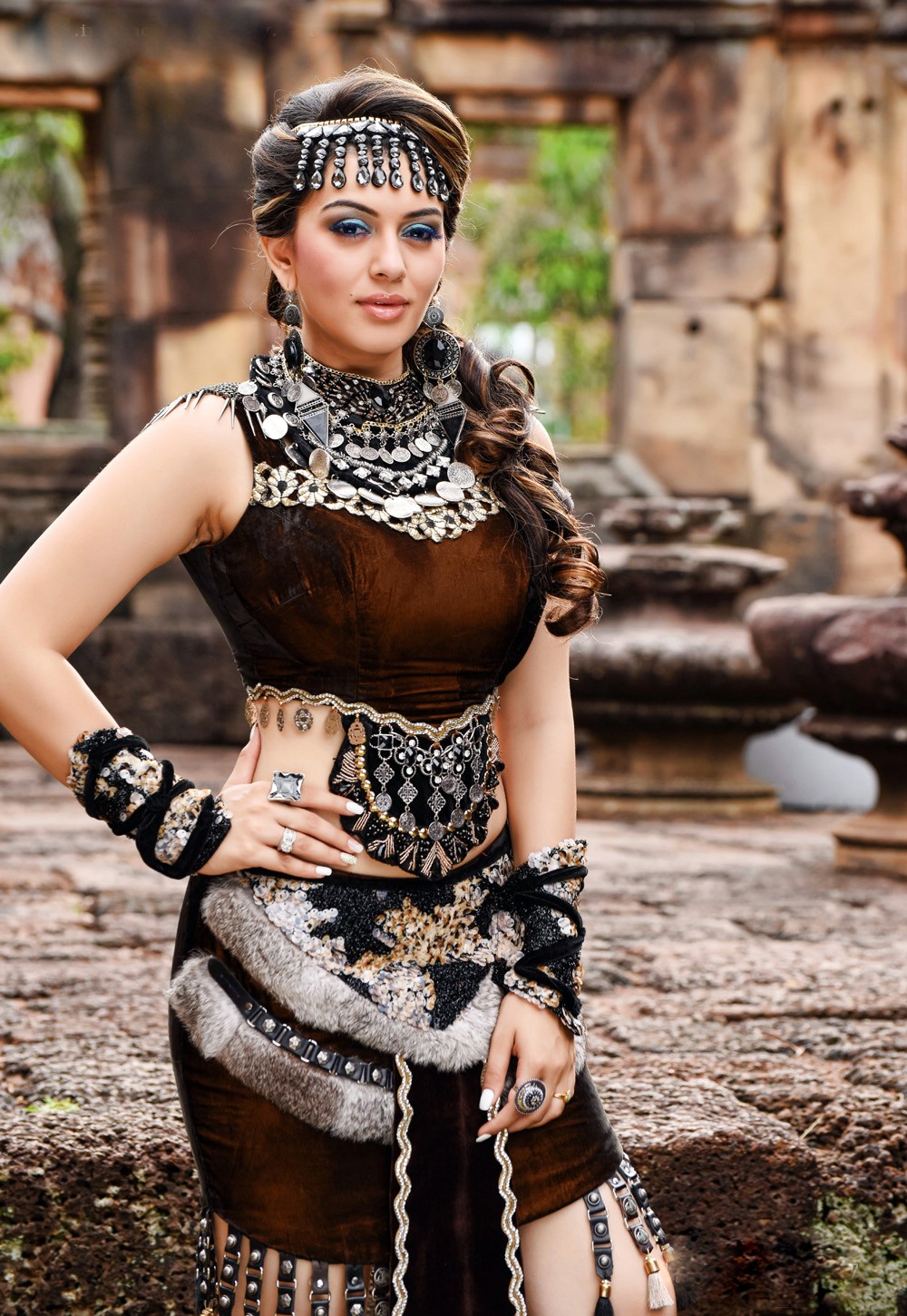 hansika-stills-from-puli-movie-25122