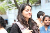 Anushka-Shetty-during-baahubali-success-meet-27186